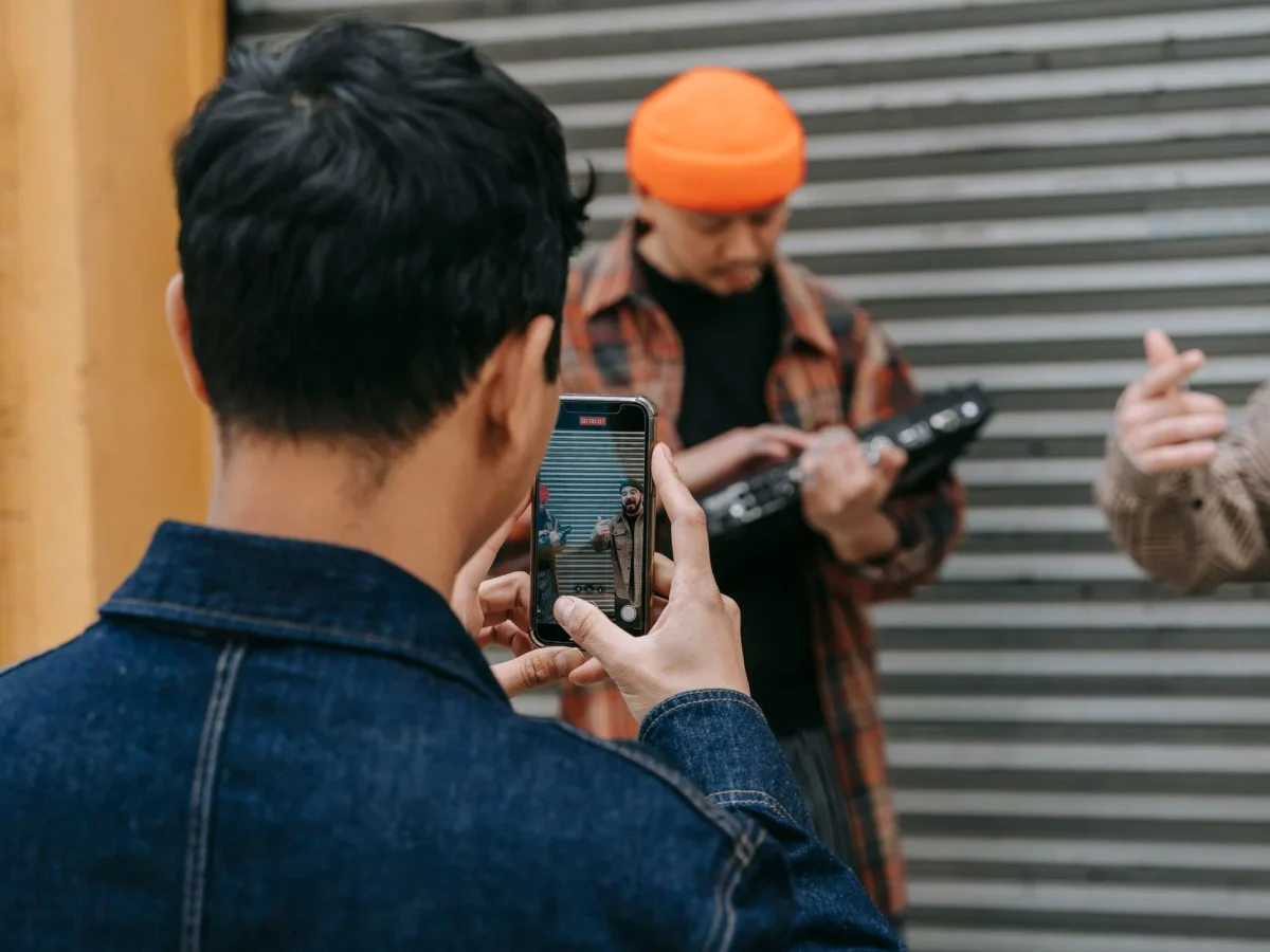Mempelajari Tren Musiman dan Viral