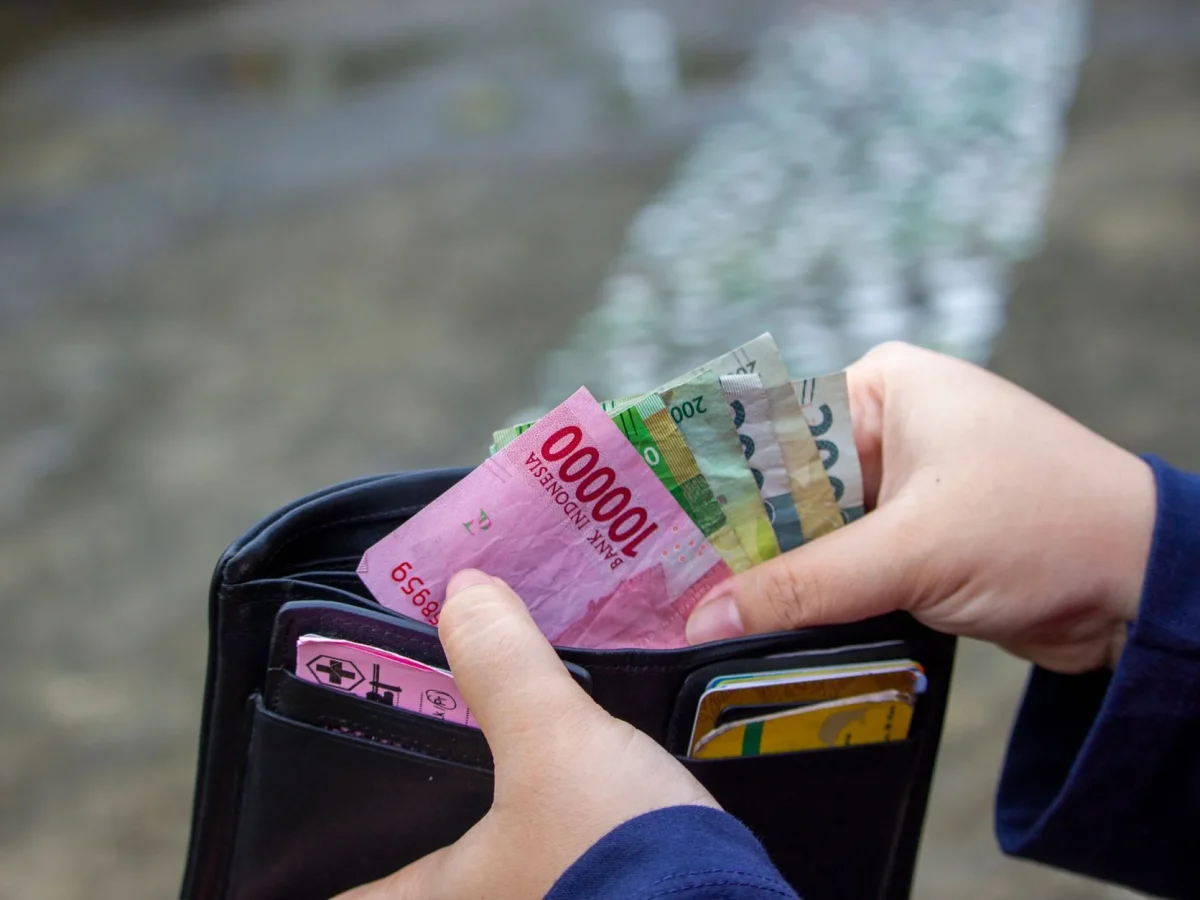 money wallet Indonesian Rupiah